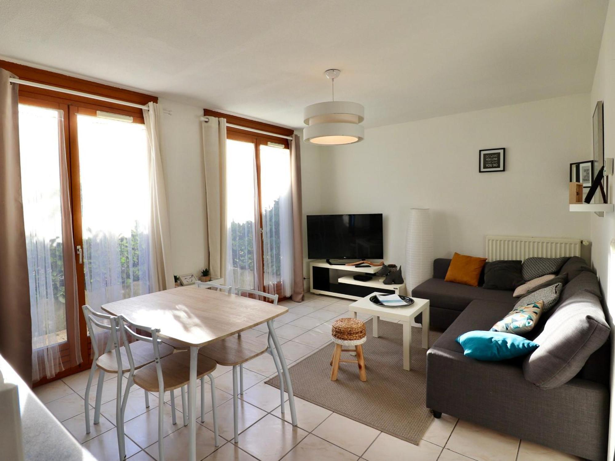 T1 Confortable A 2 Pas Du Centre D'Annecy Avec Parking Et Terrasse - Fr-1-432-44 Luaran gambar